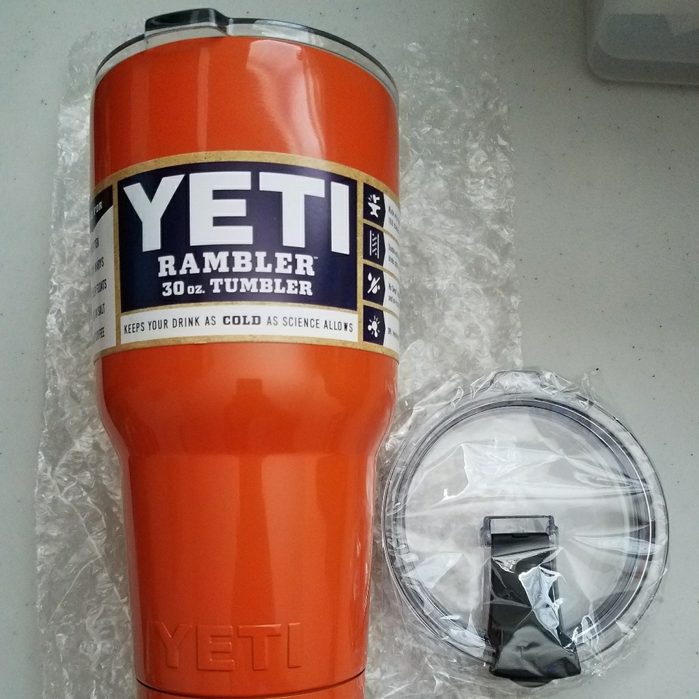30oz. Orange rambler w/ Closure lid